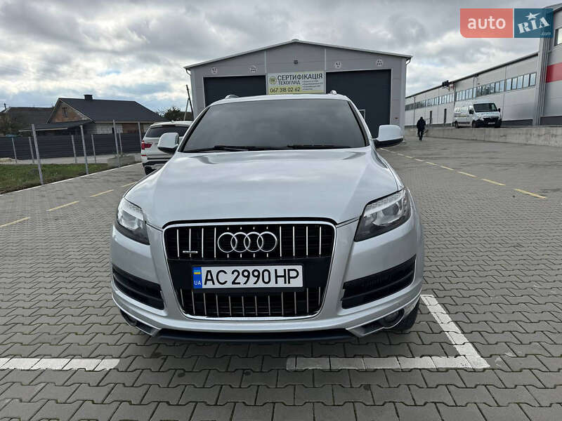 Позашляховик / Кросовер Audi Q7 2012 в Нововолинську
