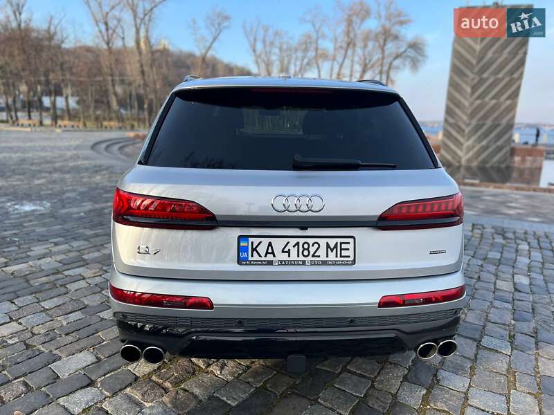 Внедорожник / Кроссовер Audi Q7 2021 в Киеве