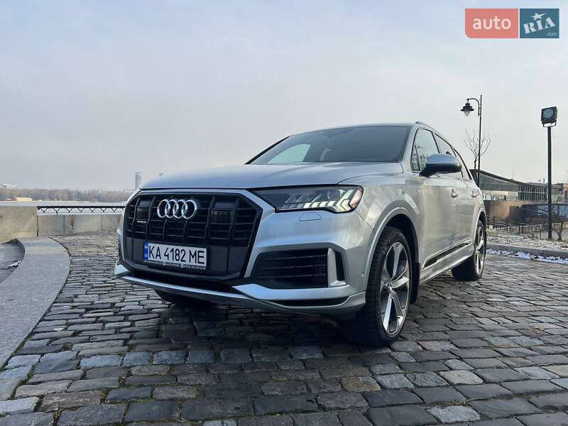 Внедорожник / Кроссовер Audi Q7 2021 в Киеве