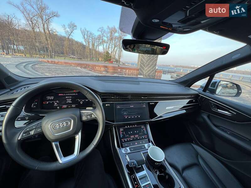 Внедорожник / Кроссовер Audi Q7 2021 в Киеве