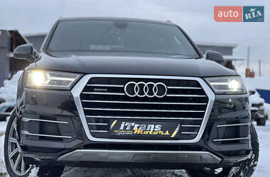 Позашляховик / Кросовер Audi Q7 2017 в Стрию