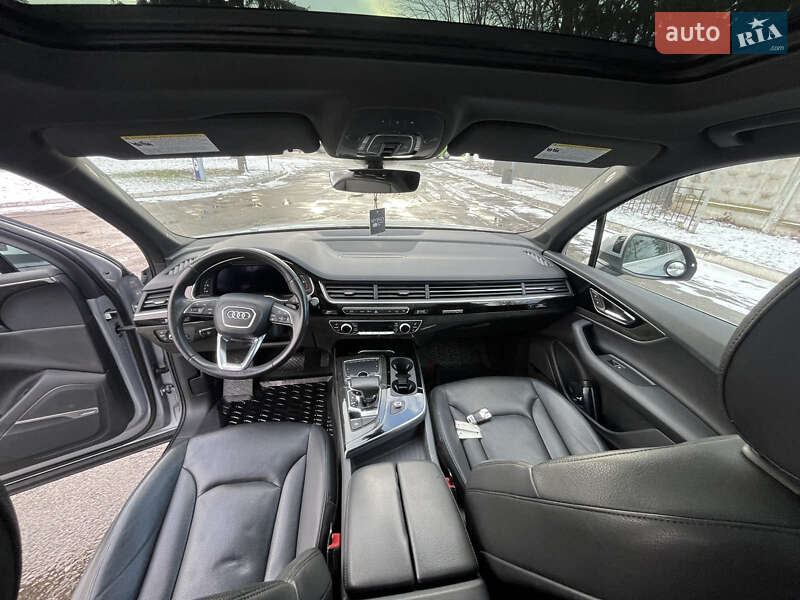 Внедорожник / Кроссовер Audi Q7 2018 в Ровно