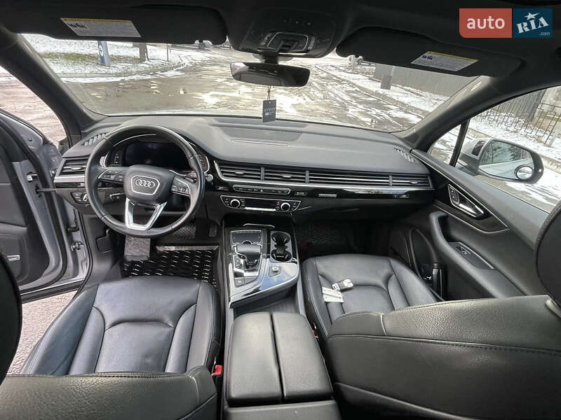 Внедорожник / Кроссовер Audi Q7 2018 в Ровно