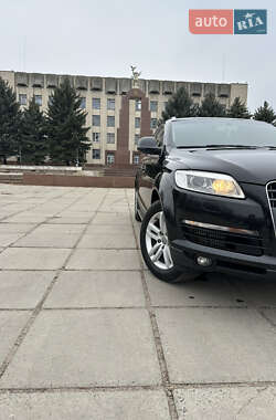 Позашляховик / Кросовер Audi Q7 2009 в 