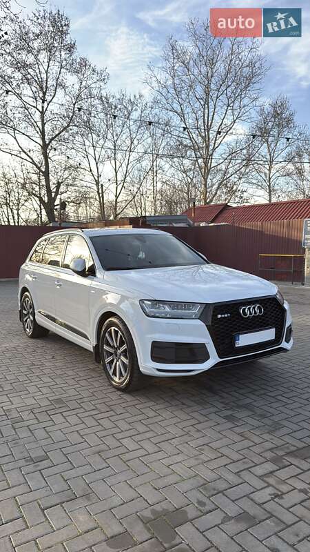 Внедорожник / Кроссовер Audi Q7 2017 в Николаевском