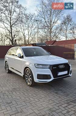 Позашляховик / Кросовер Audi Q7 2017 в Миколаївському