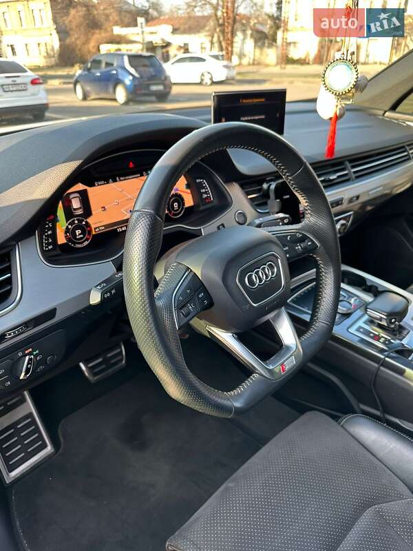 Внедорожник / Кроссовер Audi Q7 2017 в Николаевском