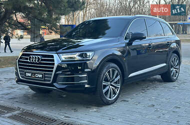 Позашляховик / Кросовер Audi Q7 2018 в Дніпрі