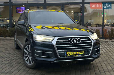 Внедорожник / Кроссовер Audi Q7 2016 в 