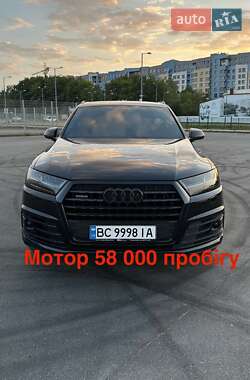 Позашляховик / Кросовер Audi Q7 2015 в Львові