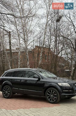 Позашляховик / Кросовер Audi Q7 2007 в 