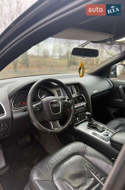 Позашляховик / Кросовер Audi Q7 2007 в 