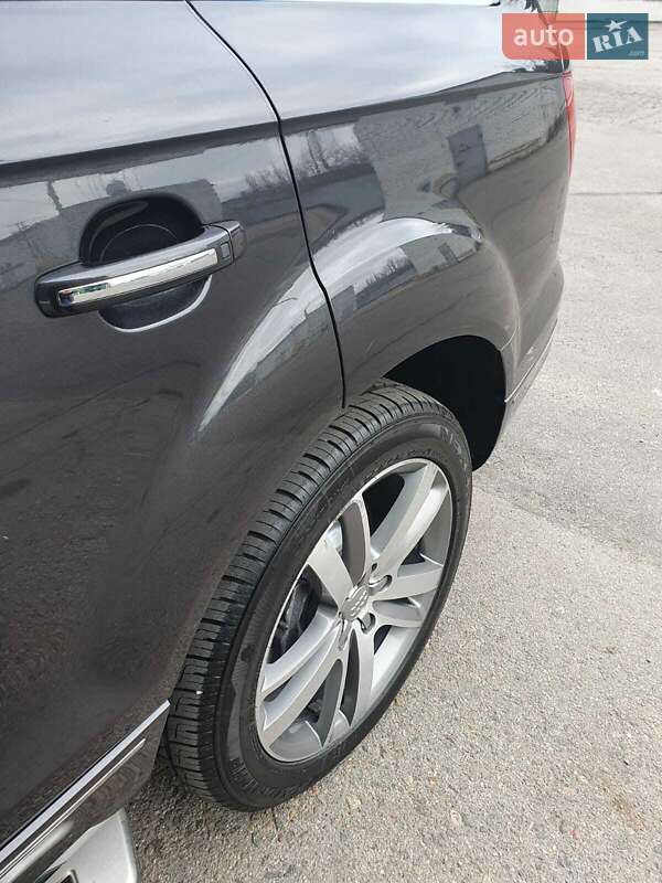 Позашляховик / Кросовер Audi Q7 2013 в Миколаєві