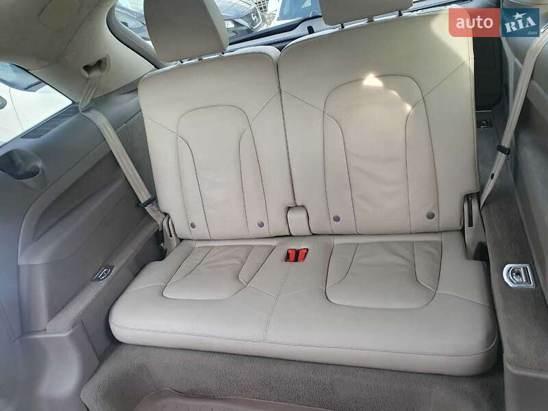 Позашляховик / Кросовер Audi Q7 2013 в Миколаєві