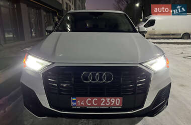 Внедорожник / Кроссовер Audi Q7 2020 в Новояворовске