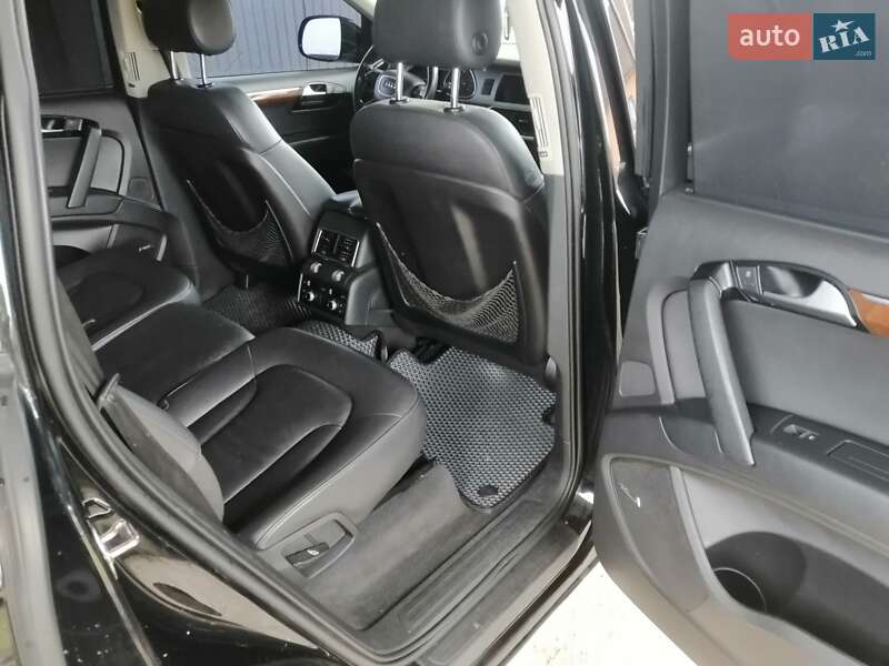 Внедорожник / Кроссовер Audi Q7 2013 в Луцке