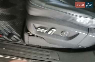 Позашляховик / Кросовер Audi Q7 2013 в 