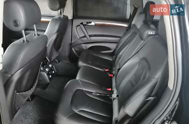 Позашляховик / Кросовер Audi Q7 2013 в 