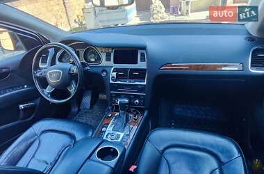 Внедорожник / Кроссовер Audi Q7 2015 в 