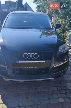 Внедорожник / Кроссовер Audi Q7 2015 в 