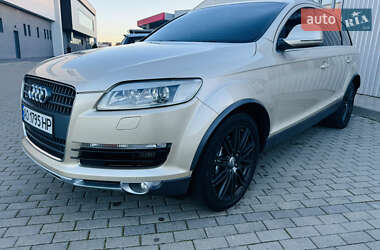 Позашляховик / Кросовер Audi Q7 2007 в Ужгороді