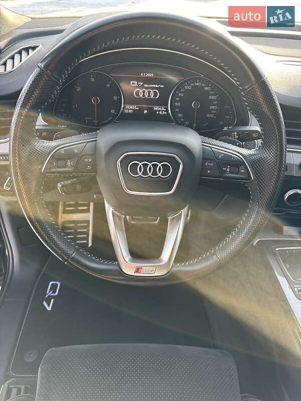 Позашляховик / Кросовер Audi Q7 2018 в Лубнах