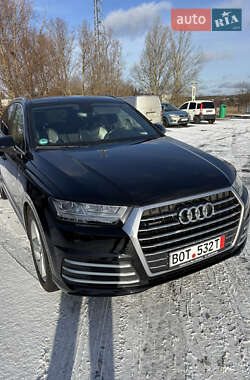 Внедорожник / Кроссовер Audi Q7 2018 в 