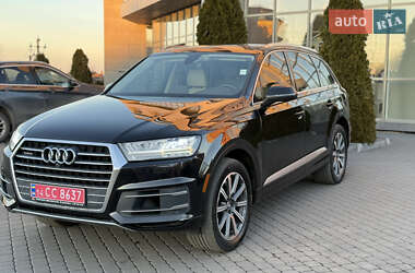 Внедорожник / Кроссовер Audi Q7 2016 в 