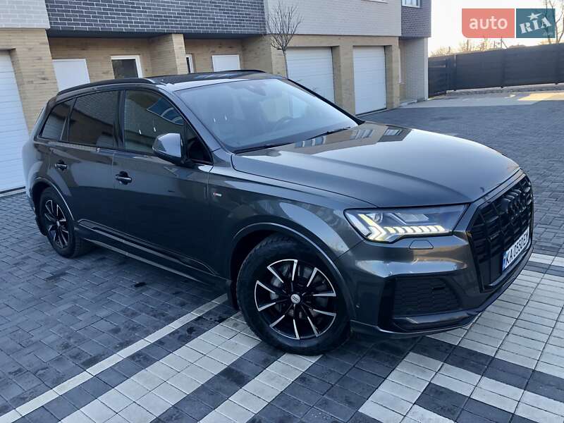 Позашляховик / Кросовер Audi Q7 2021 в Кропивницькому