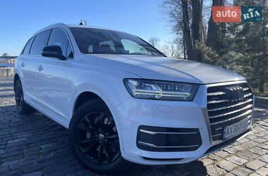 Позашляховик / Кросовер Audi Q7 2017 в Києві