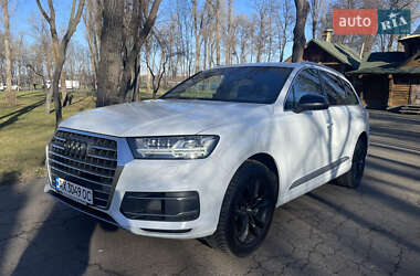 Позашляховик / Кросовер Audi Q7 2017 в Києві