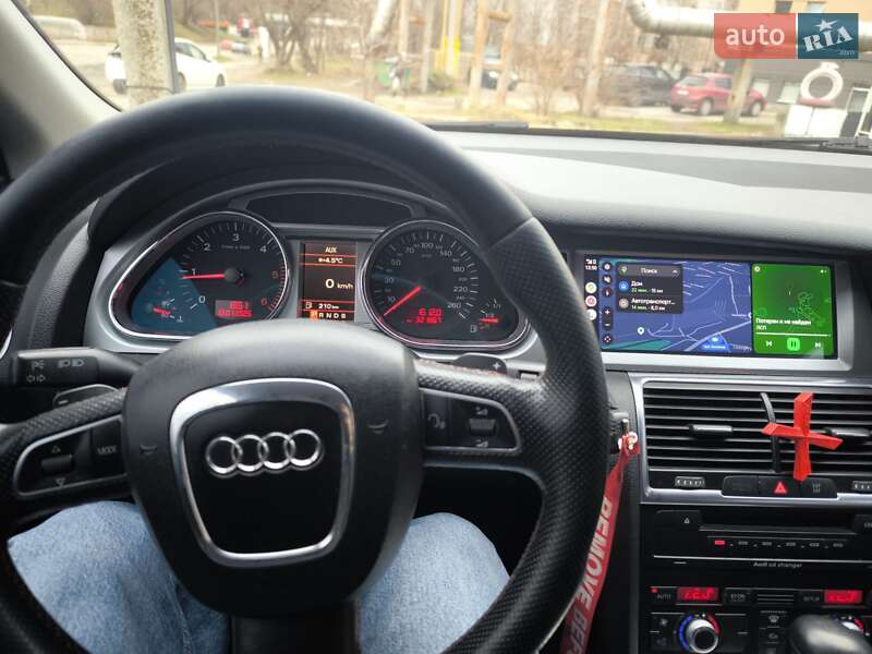 Внедорожник / Кроссовер Audi Q7 2006 в Днепре
