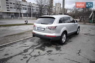 Внедорожник / Кроссовер Audi Q7 2006 в 