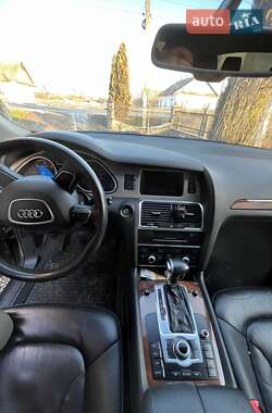 Позашляховик / Кросовер Audi Q7 2014 в 