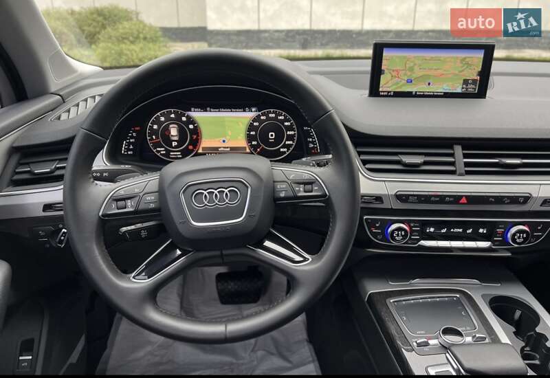 Внедорожник / Кроссовер Audi Q7 2015 в Киеве