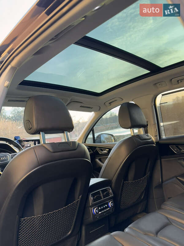 Внедорожник / Кроссовер Audi Q7 2015 в Львове