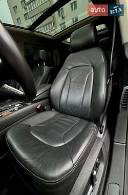 Внедорожник / Кроссовер Audi Q7 2014 в 