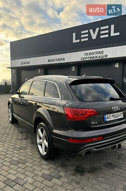 Внедорожник / Кроссовер Audi Q7 2013 в 