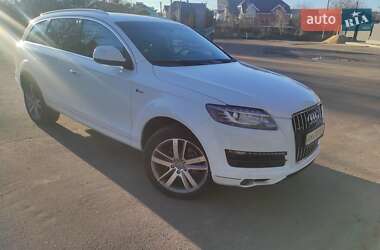 Позашляховик / Кросовер Audi Q7 2015 в 