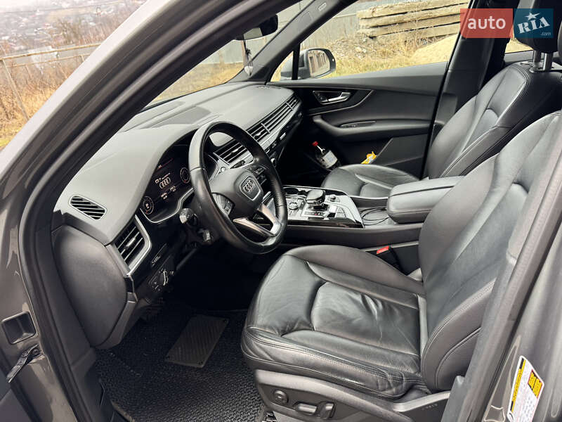 Позашляховик / Кросовер Audi Q7 2016 в Полтаві