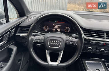 Внедорожник / Кроссовер Audi Q7 2016 в 