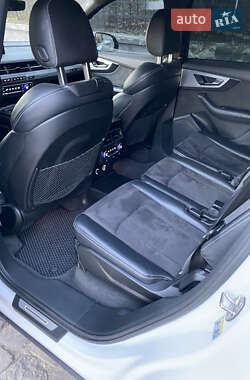 Внедорожник / Кроссовер Audi Q7 2018 в 