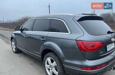 Позашляховик / Кросовер Audi Q7 2012 в 