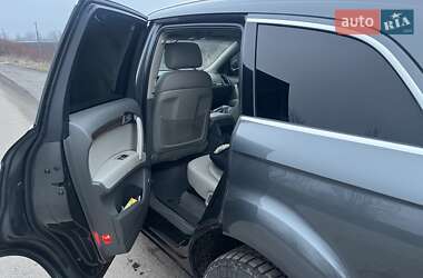 Позашляховик / Кросовер Audi Q7 2012 в 