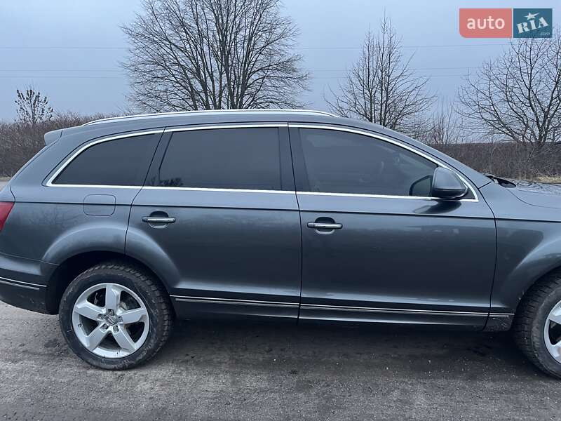 Позашляховик / Кросовер Audi Q7 2012 в Хмільнику