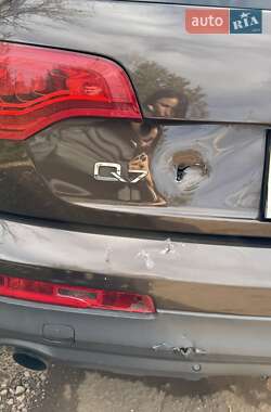 Позашляховик / Кросовер Audi Q7 2011 в Самборі