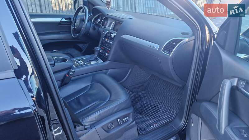 Внедорожник / Кроссовер Audi Q7 2015 в Луцке