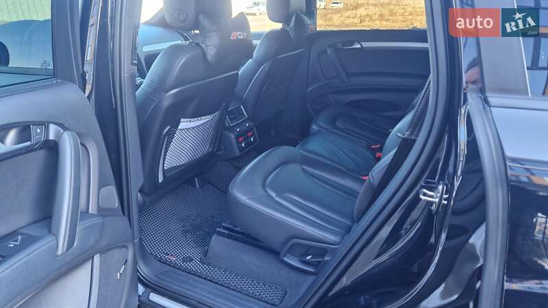 Внедорожник / Кроссовер Audi Q7 2015 в Луцке