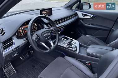 Внедорожник / Кроссовер Audi Q7 2019 в 