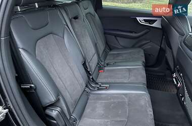 Внедорожник / Кроссовер Audi Q7 2019 в 